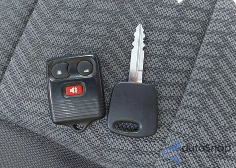 2002 Ford F150 z USA, uszkodzony, nr VIN 1FTRX17W32NB15930